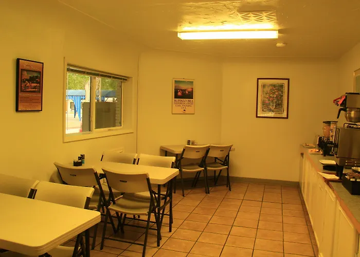 Sunrise Motor Motel